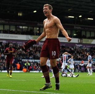 东契奇第三节单节轻取12分，三节得分来到30分（东契奇第三节再砍12分，三节累计30分）