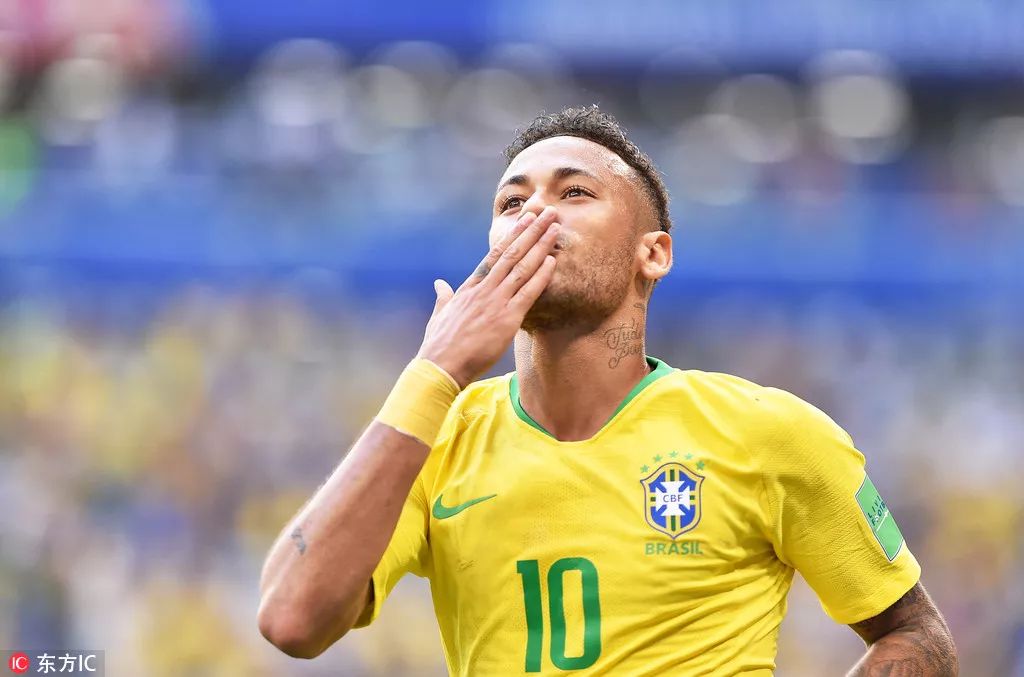 哈兰德：我觉得我已跻身顶级前锋，我对自己的成就感到骄傲（哈兰德自评已跻身顶级前锋行列，对个人成就倍感自豪）