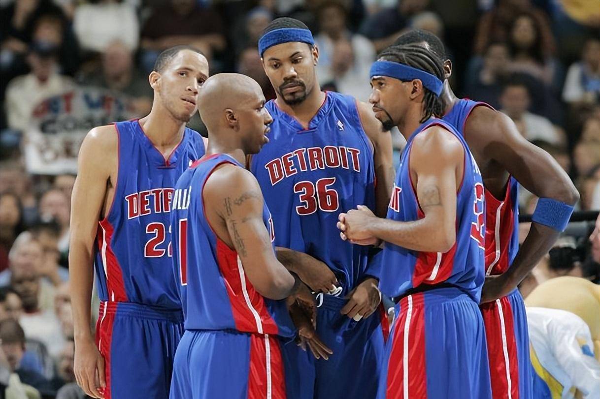 热议U16男足晋级：09三个中锋很幸福，希望终结无缘世少赛（U16男足晋级引热议：09梯队三中锋豪华，期待终结世少赛无缘纪录）